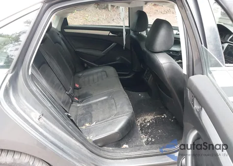 2013 Volkswagen Passat 3.6L V6 Se z USA, uszkodzony, nr VIN 1VWBM7A32DC010044